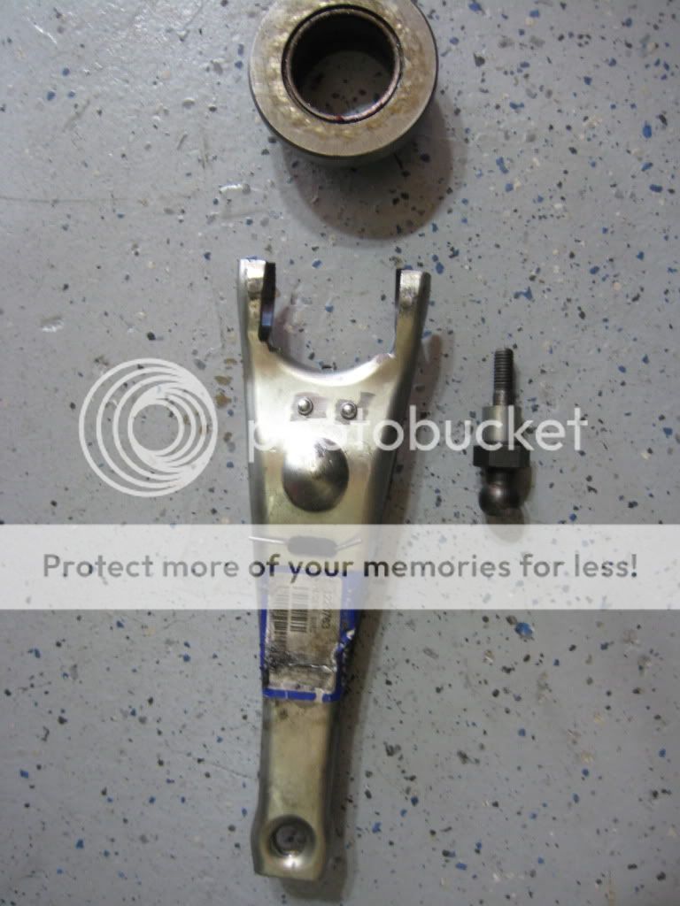 Hydraulic throwout bearing (Ford T5, behind Volvo)